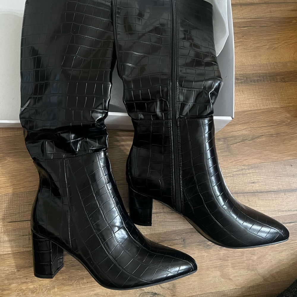 Brand new heel boots